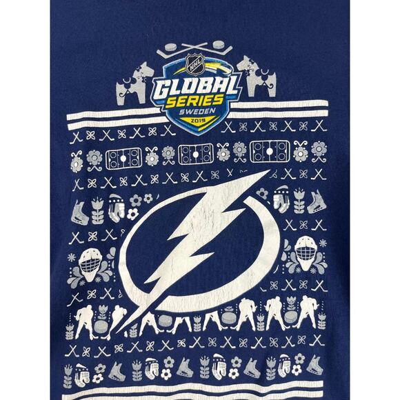 Fanatics NHL Global Series Sweden 2019 Tee Med Tampa Bay Lightning Holiday Shirt - Picture 10 of 10
